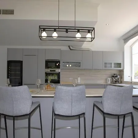 R35 Spacious Private Villa&pool&spa * מארבלה
