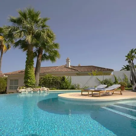 R35 Spacious Private Villa&pool&spa מארבלה