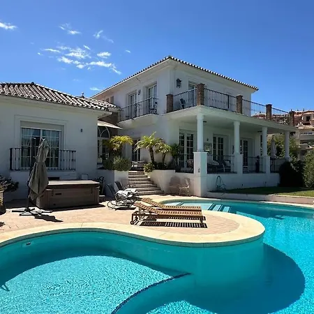 R35 Spacious Private Villa&pool&spa Villa Marbella